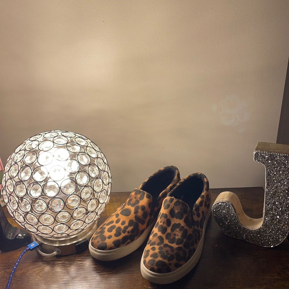 Very comfy cute with any thing in your closet